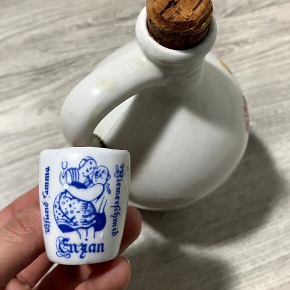 Rare Vintage Kayser Porcelain Empty Liquor Bottle - Picture 8 of 10